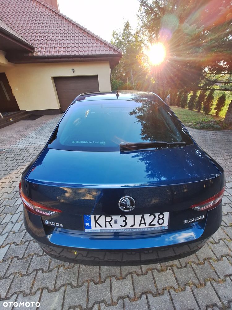 Skoda Superb 2.0 TDI Ambition DSG - 5