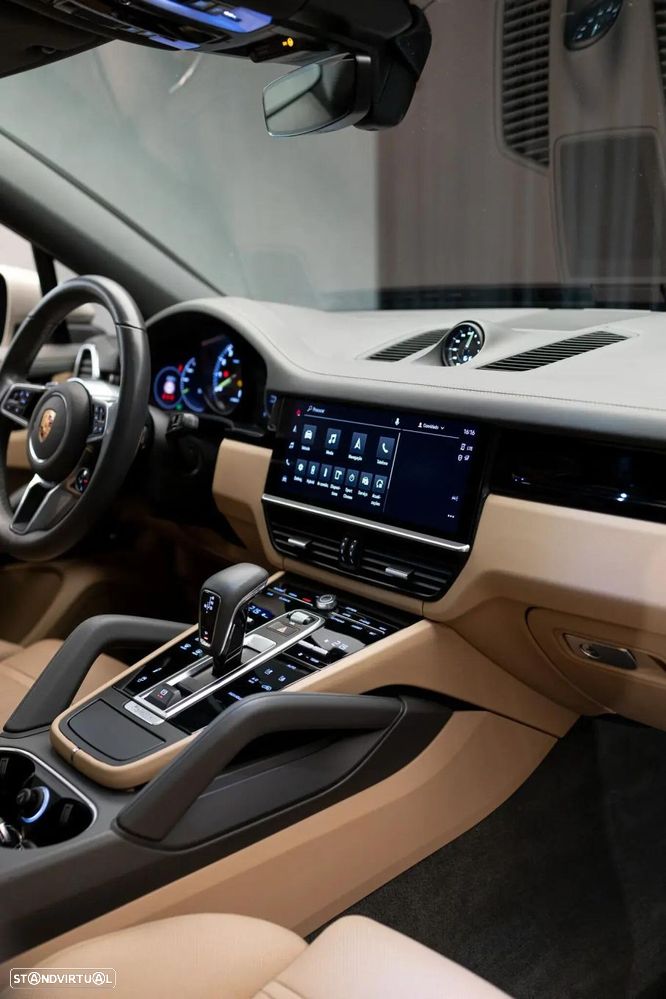 Porsche Cayenne Coupé E-Hybrid - 8
