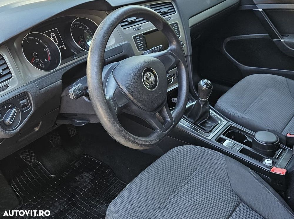 Volkswagen Golf 1.6 TDI DPF BlueMotion Technology Comfortline - 12