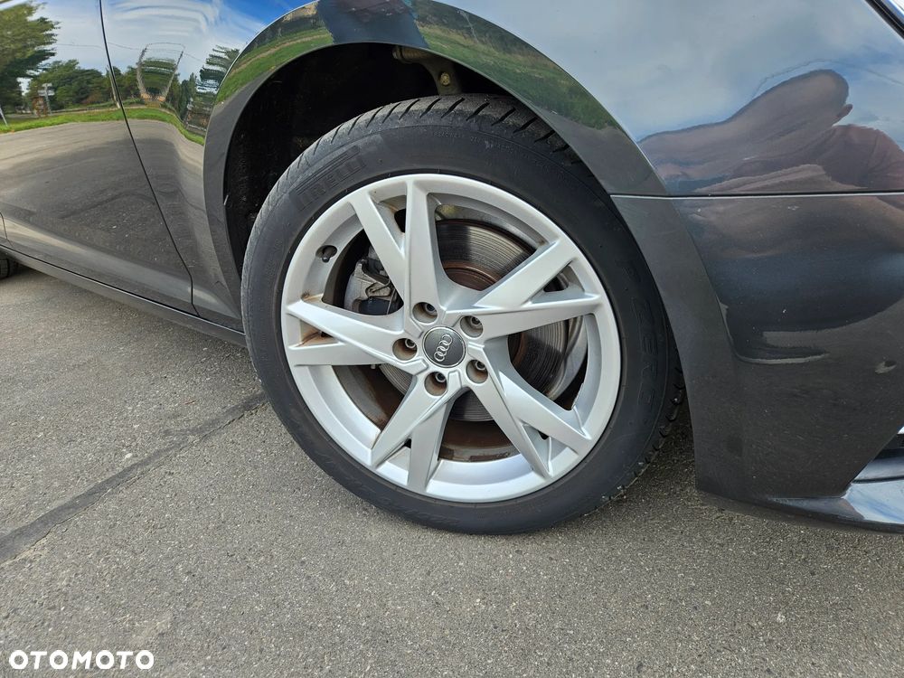 Audi A4 Avant 2.0 TDI - 10