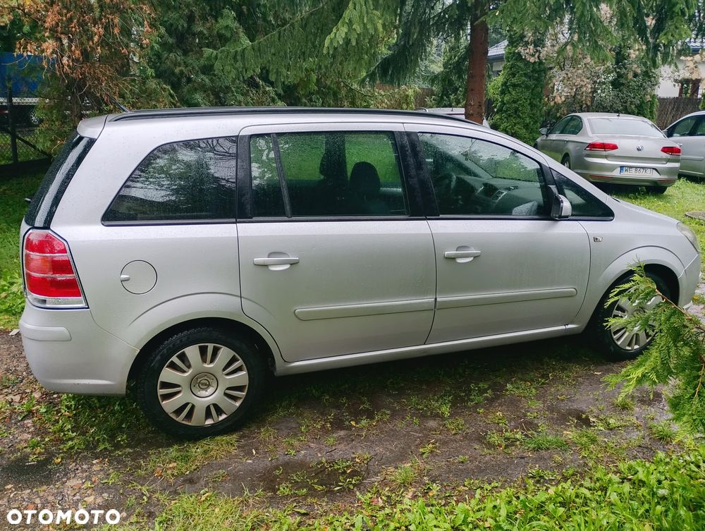 Opel Zafira 1.9 CDTI - 4