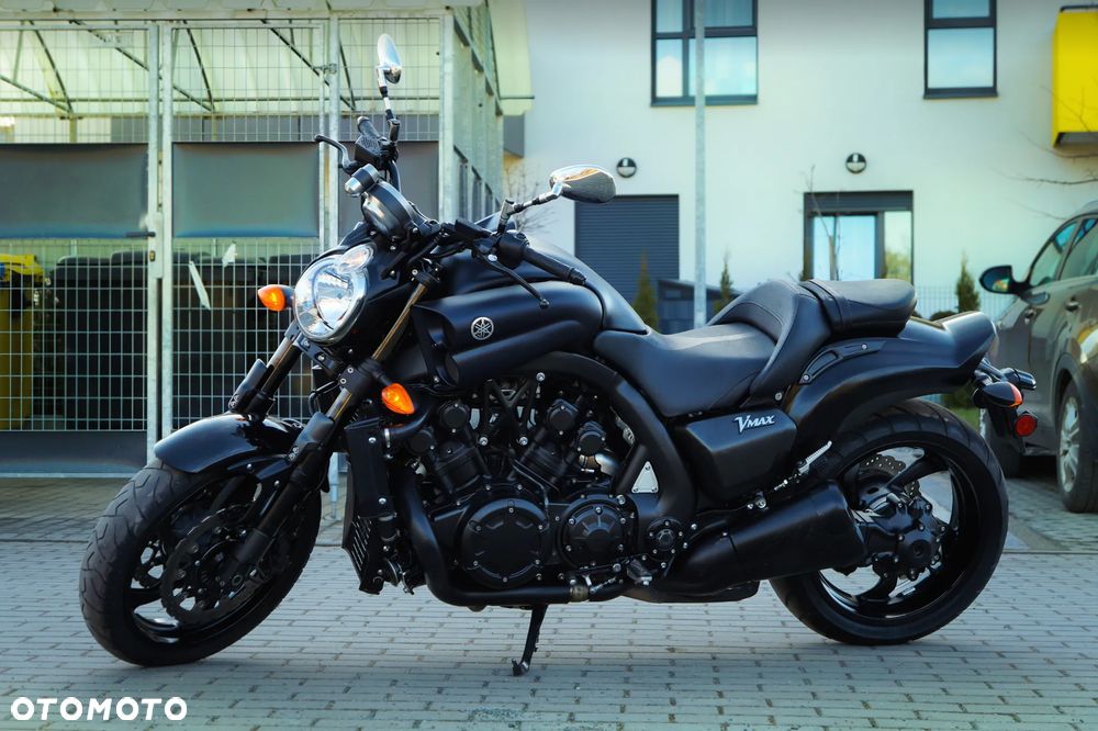 Yamaha V-MAX - 2