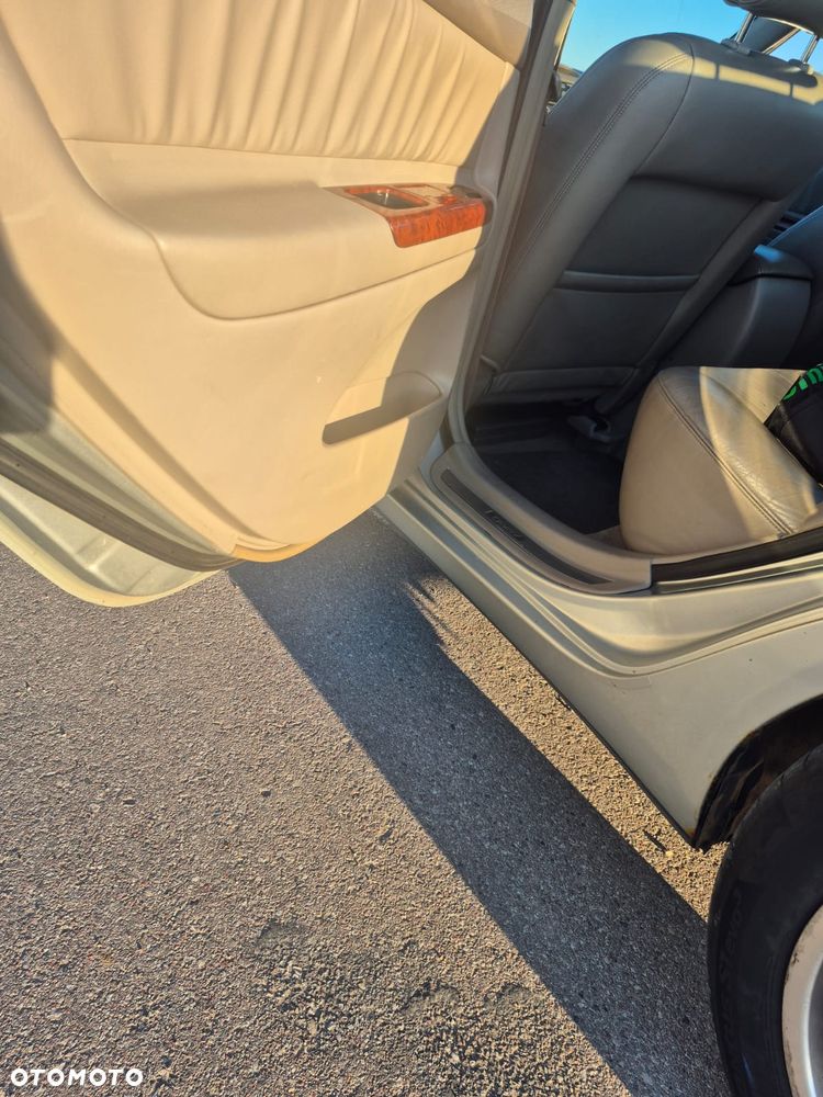 Toyota Camry 2.4 VVT-i - 9
