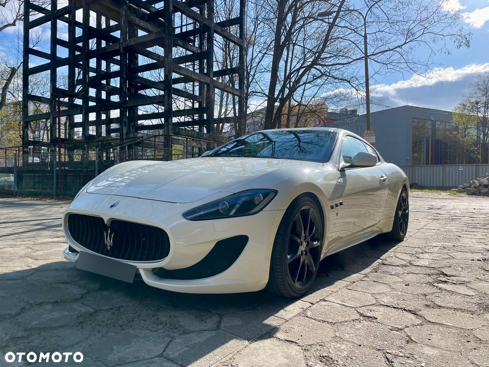 Maserati GranTurismo S Automatik - 16