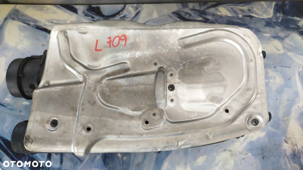 OBUDOWA FILTRA POWIETRZA A6510901101 Mercedes - 2