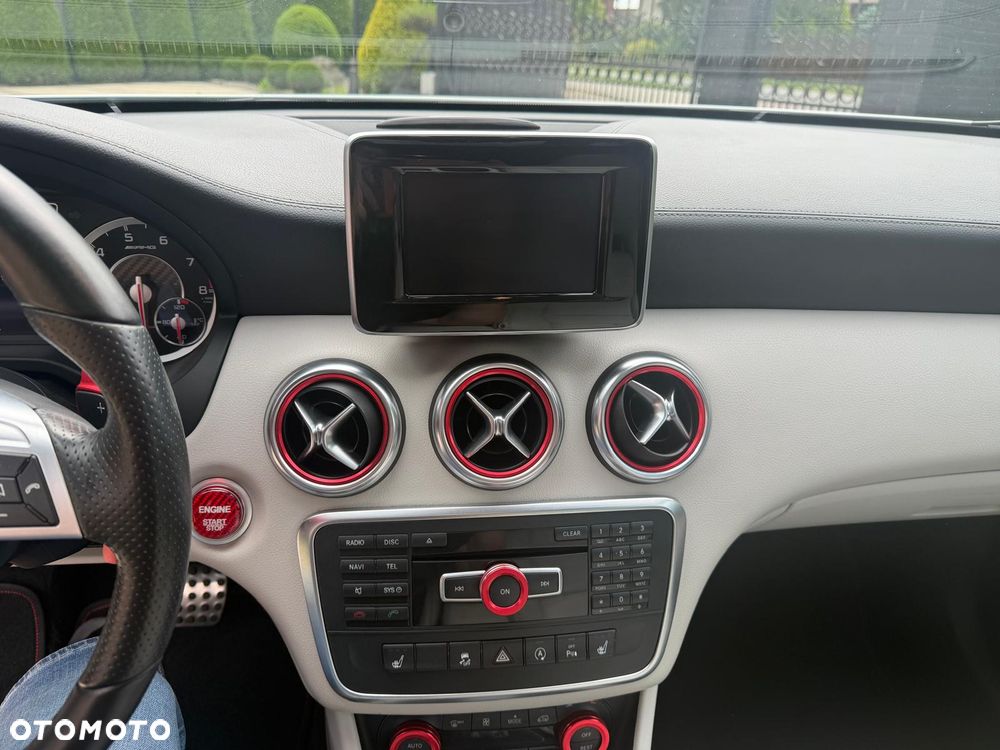 Mercedes-Benz Klasa A 45 AMG 4Matic AMG Speedshift 7G-DCT - 24