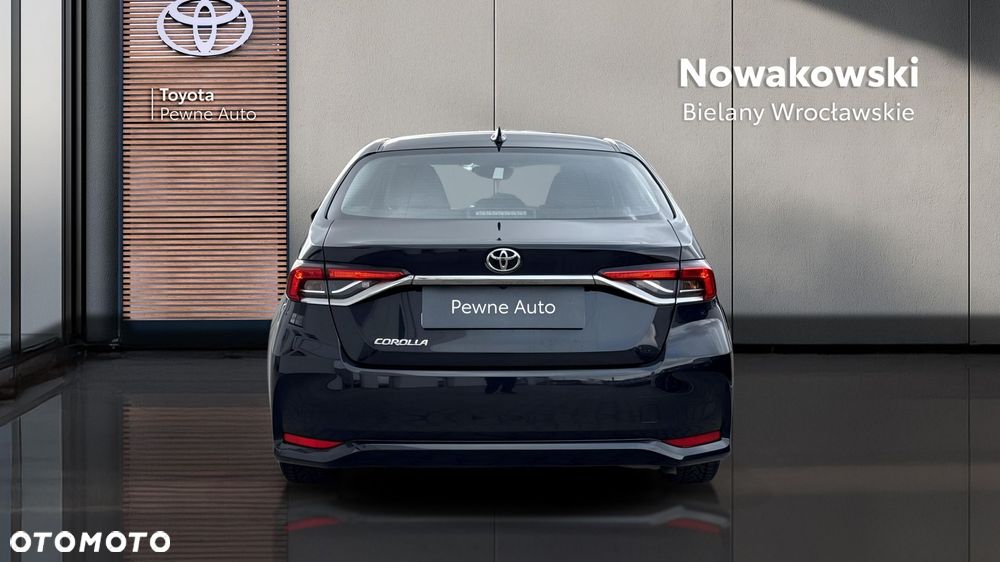 Toyota Corolla - 4
