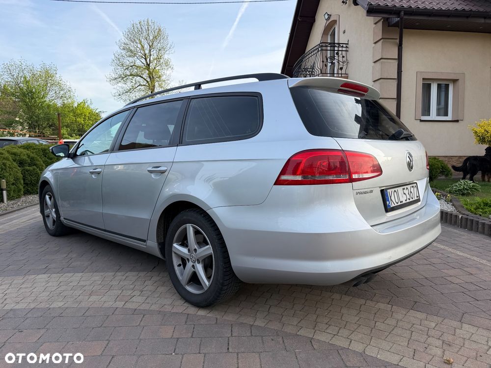 Volkswagen Passat 2.0 Blue TDI SCR Comfortline - 15