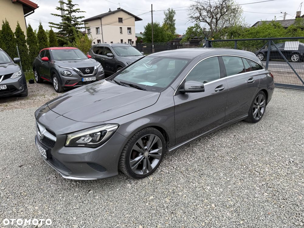 Mercedes-Benz CLA 180 Urban - 15