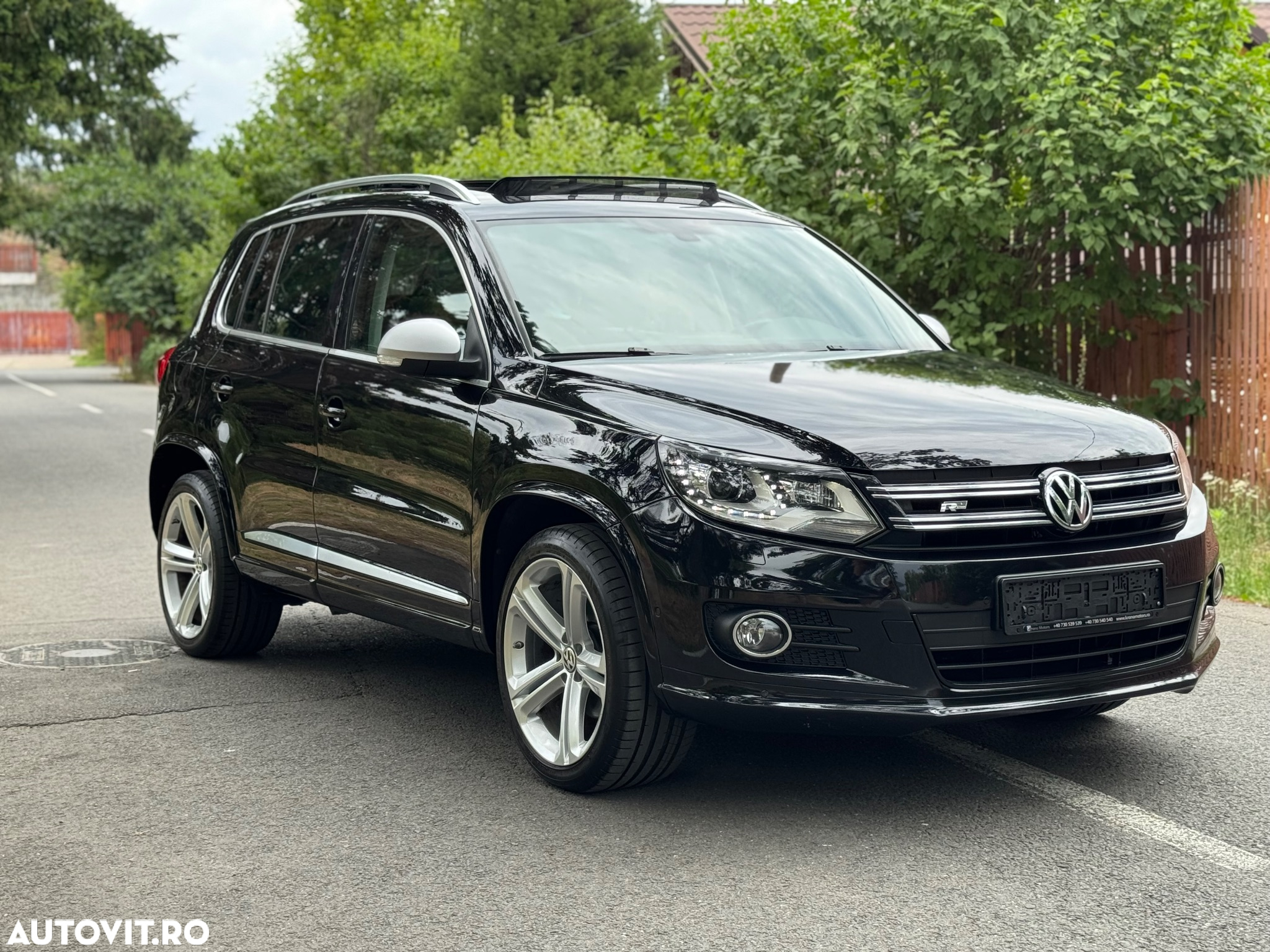 Volkswagen Tiguan 2.0 TDI DPF BlueMotion Technology Cup Sport & Style - 4