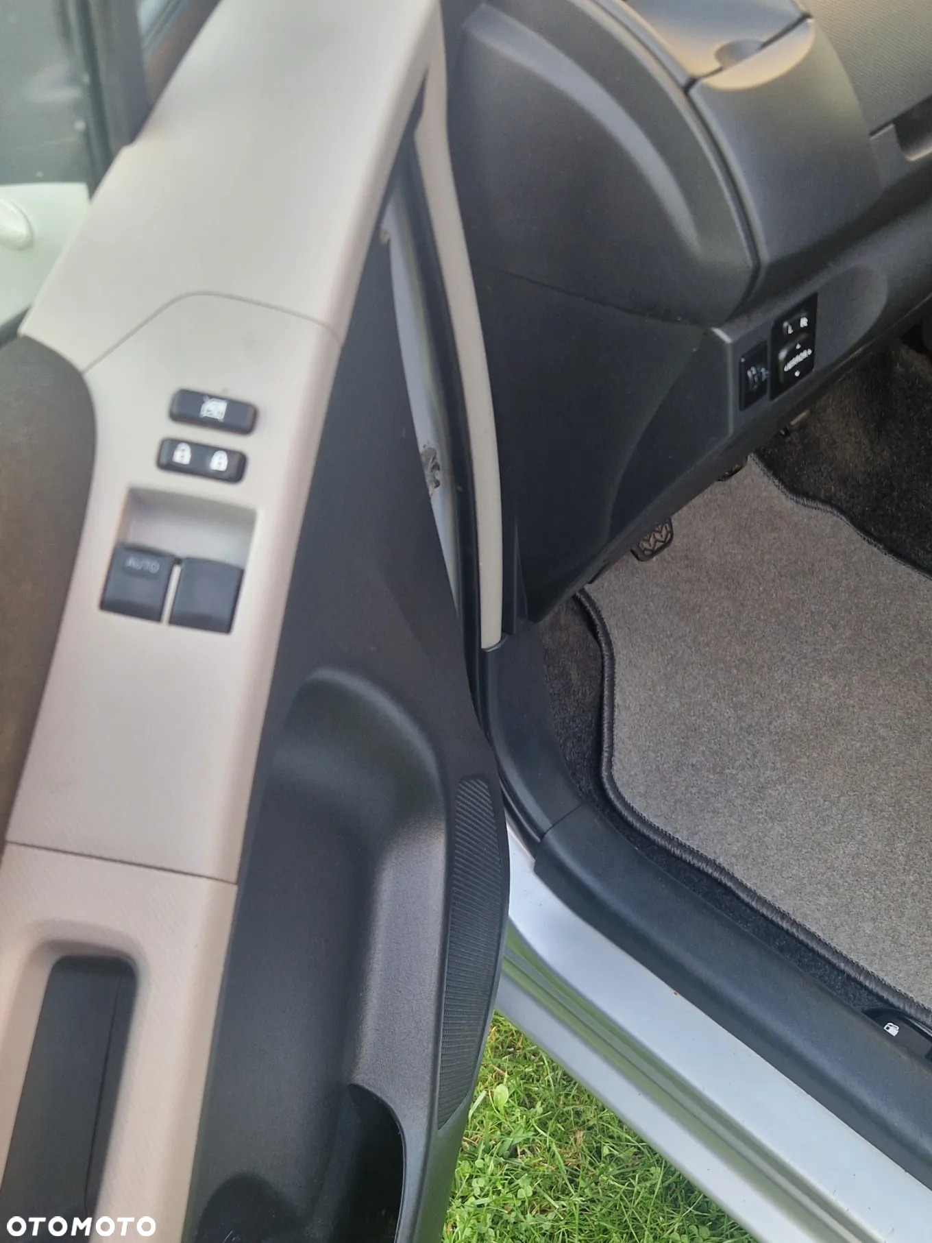 Toyota Yaris 1.33 Active - 10
