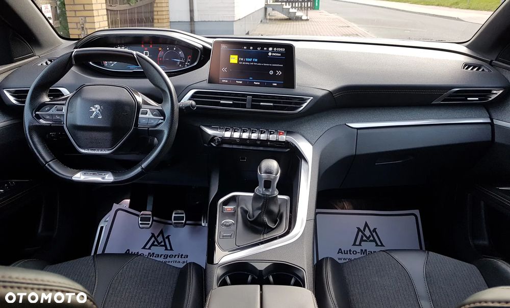 Peugeot 5008 - 8