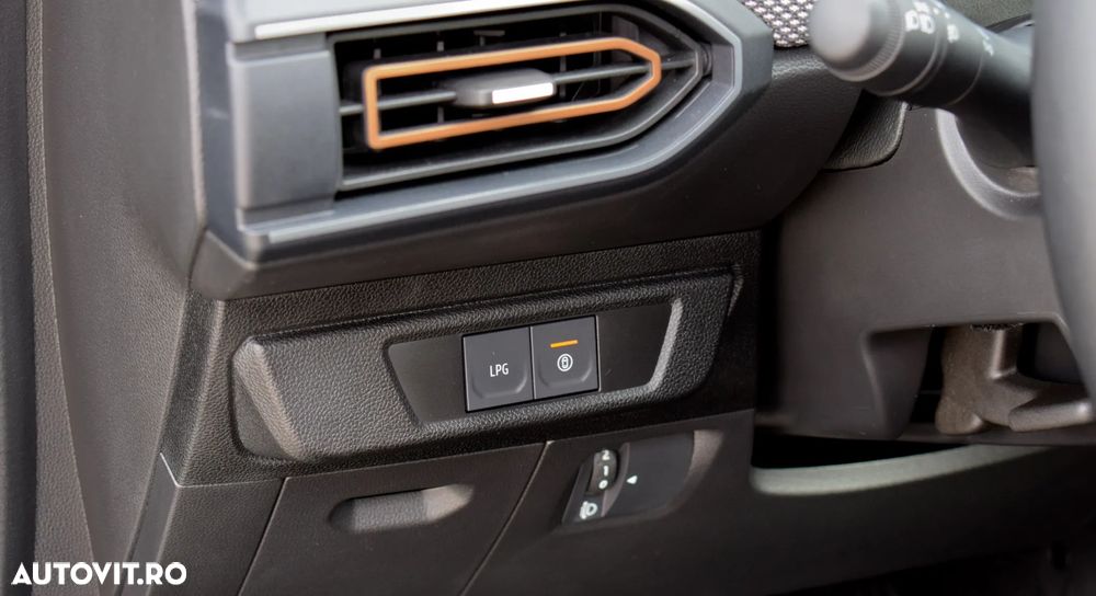 Dacia Sandero Stepway ECO-G 100 MT6 Expression - 27