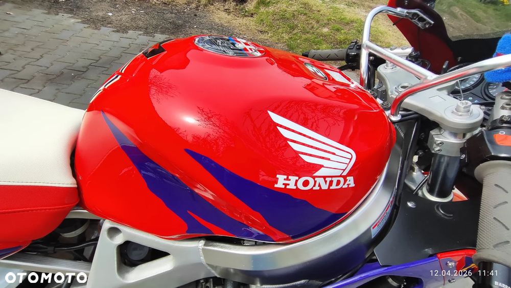 Honda CBR - 16