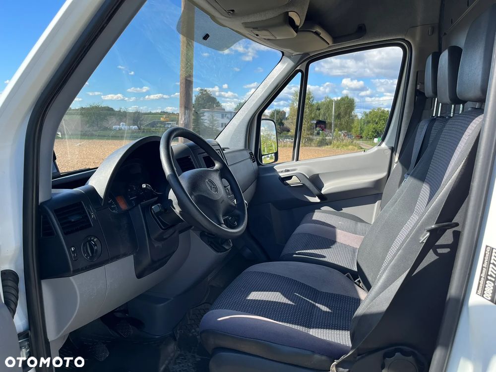 Mercedes-Benz Sprinter - 10