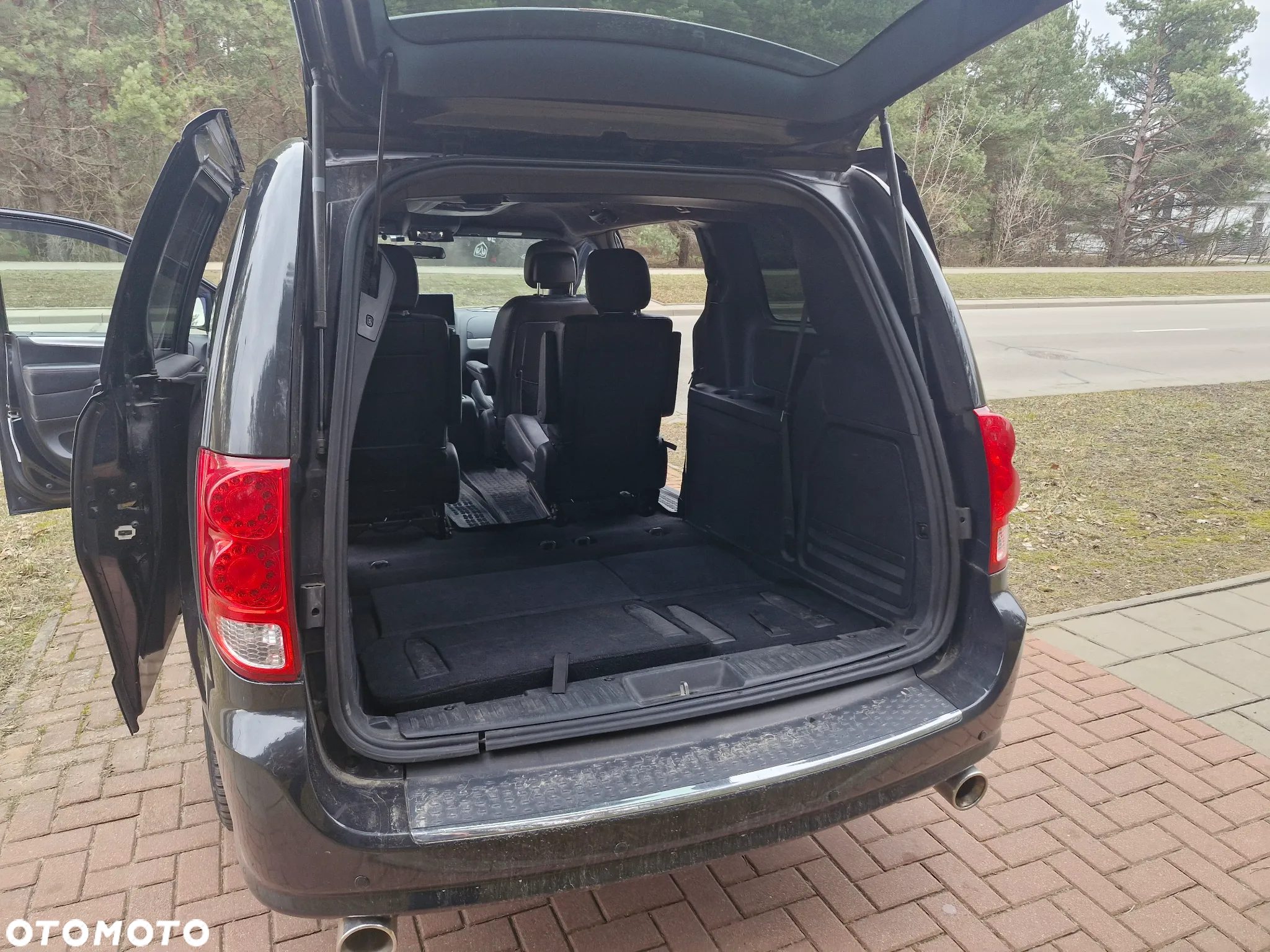 Dodge Grand Caravan 3.6 R/T - 13