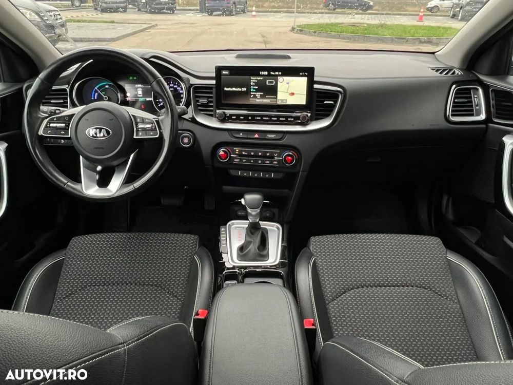 Kia XCeed 1.6 GDI 6DCT PHEV Vision - 12