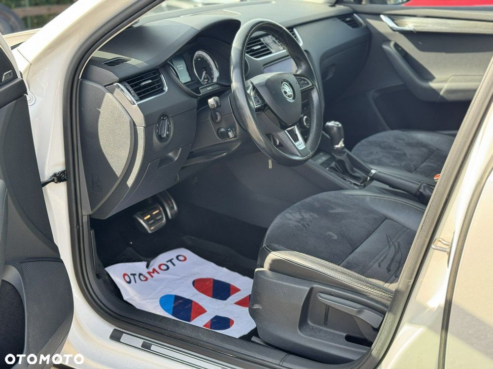 Skoda Octavia Combi 2.0 TDI 4x4 DSG Scout - 18