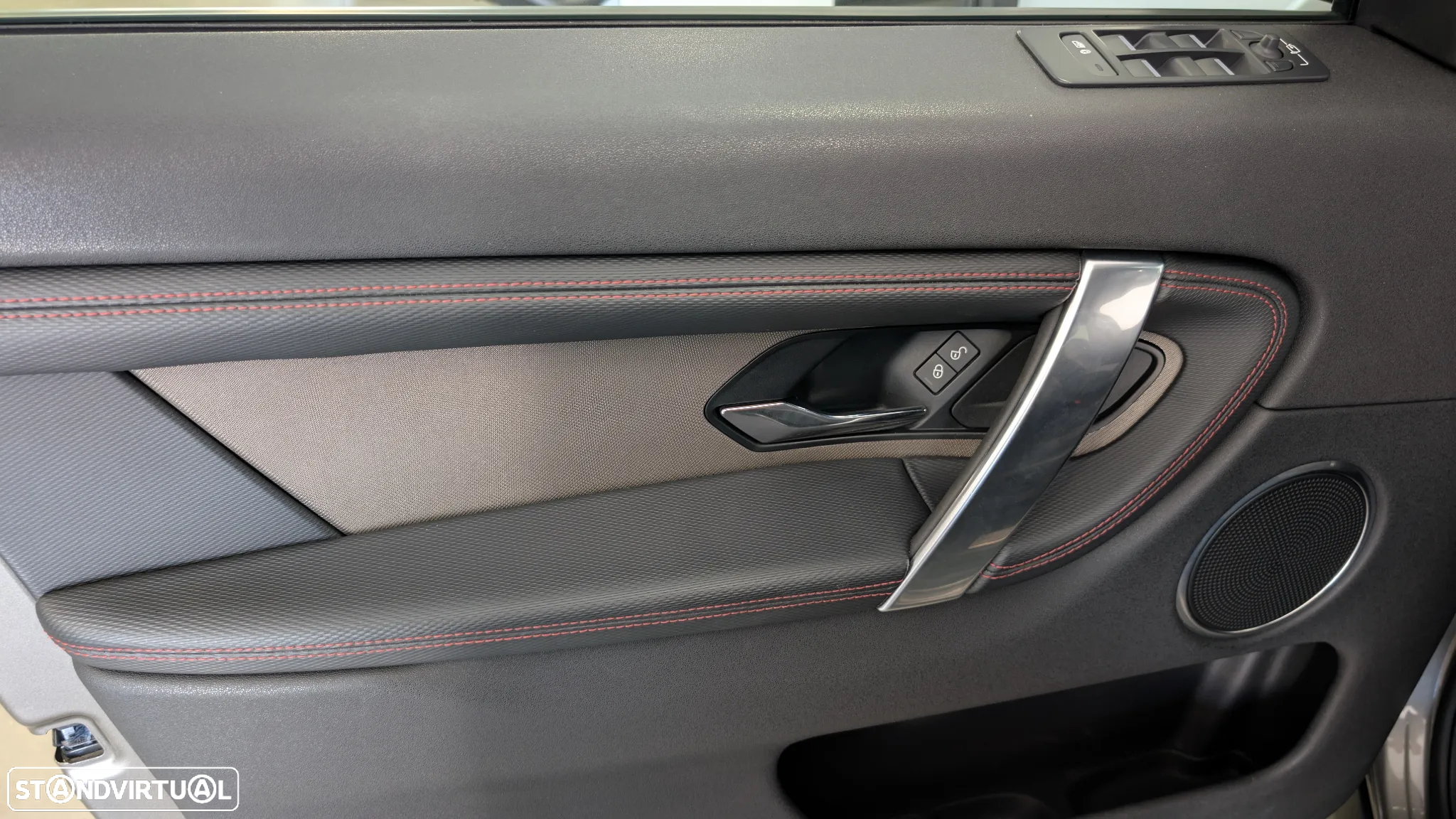 Land Rover Discovery Sport 2.0 eD4 R-Dynamic S - 14
