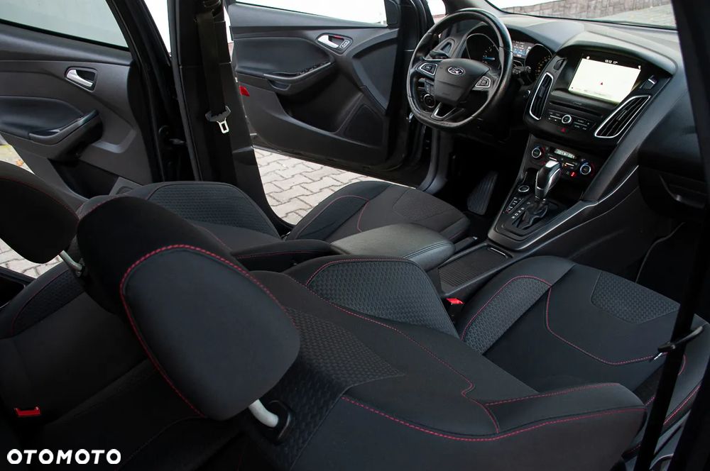 Ford Focus 2.0 TDCi ST-2 PowerShift - 24