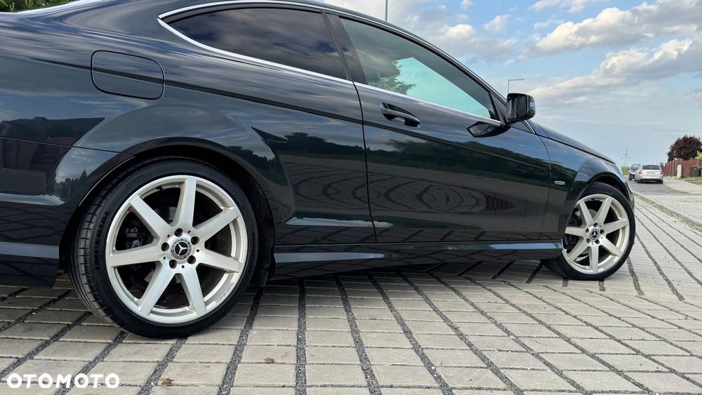 Mercedes-Benz Klasa C 180 BlueEFFICIENCY - 16