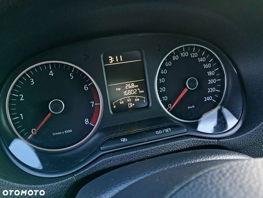 Volkswagen Polo 1.4 16V Trendline - 29