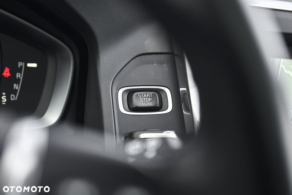 Volvo XC 60 D4 Drive-E Momentum - 40