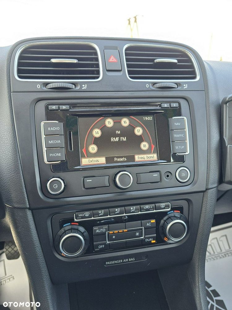 Volkswagen Golf - 24