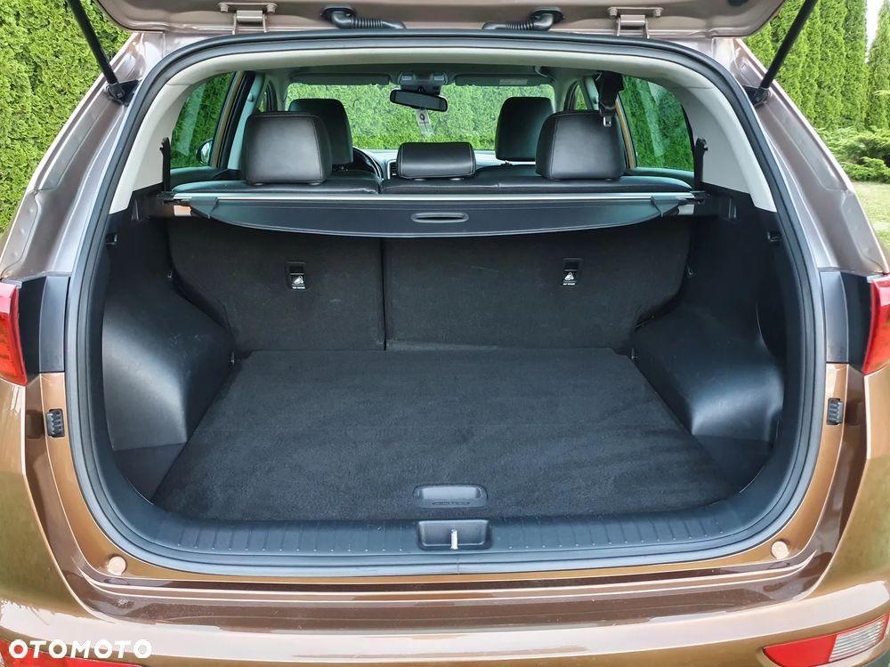 Kia Sportage 2.0 CRDI 4WD Automatik Vision - 26