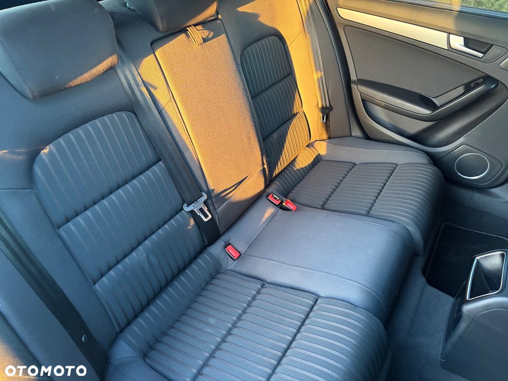 Audi A4 Avant 2.0 TDI DPF Ambiente - 13