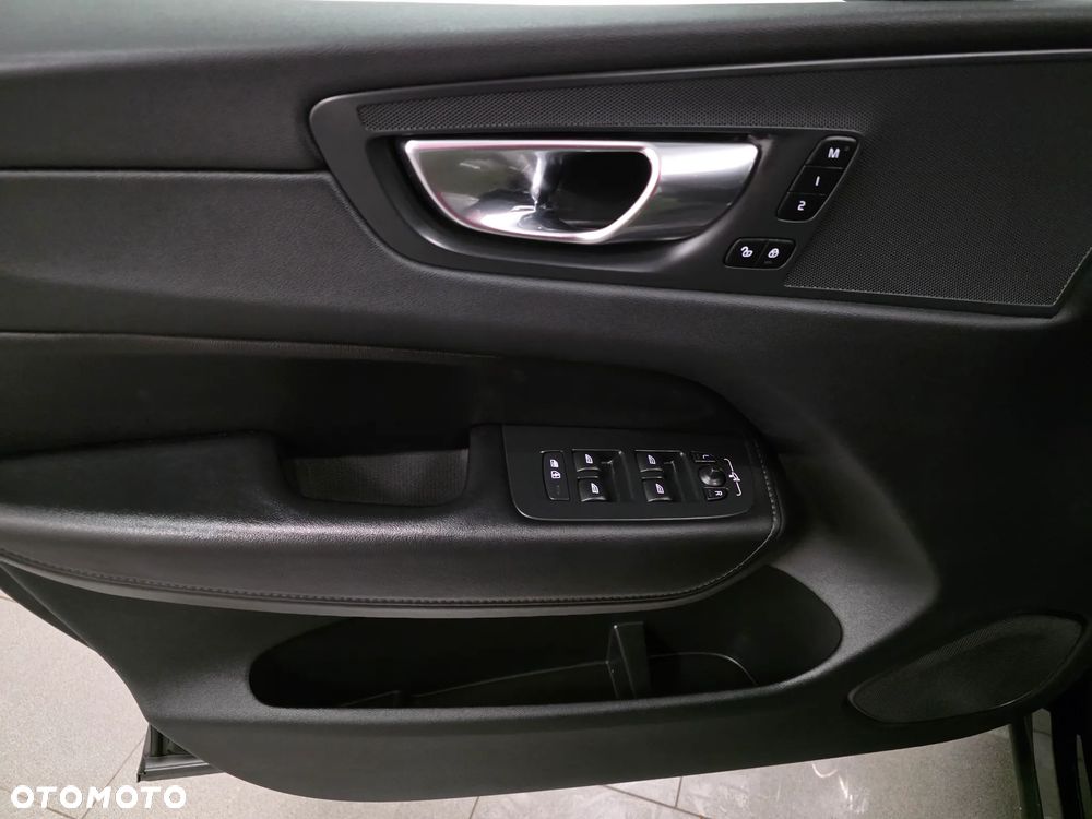 Volvo XC 60 B4 D Inscription - 24