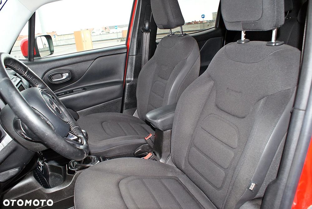 Jeep Renegade 1.4 MultiAir Night Eagle - 23