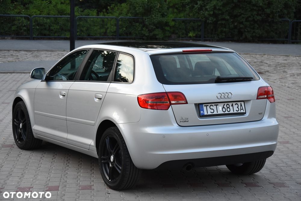 Audi A3 Sportback - 2