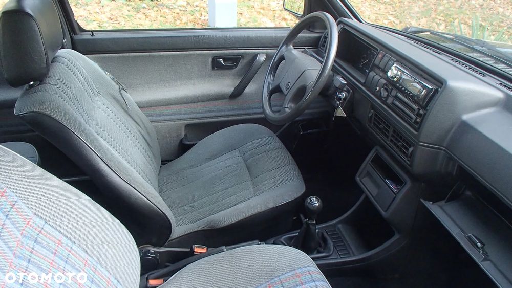 Volkswagen Golf 1.3 - 21