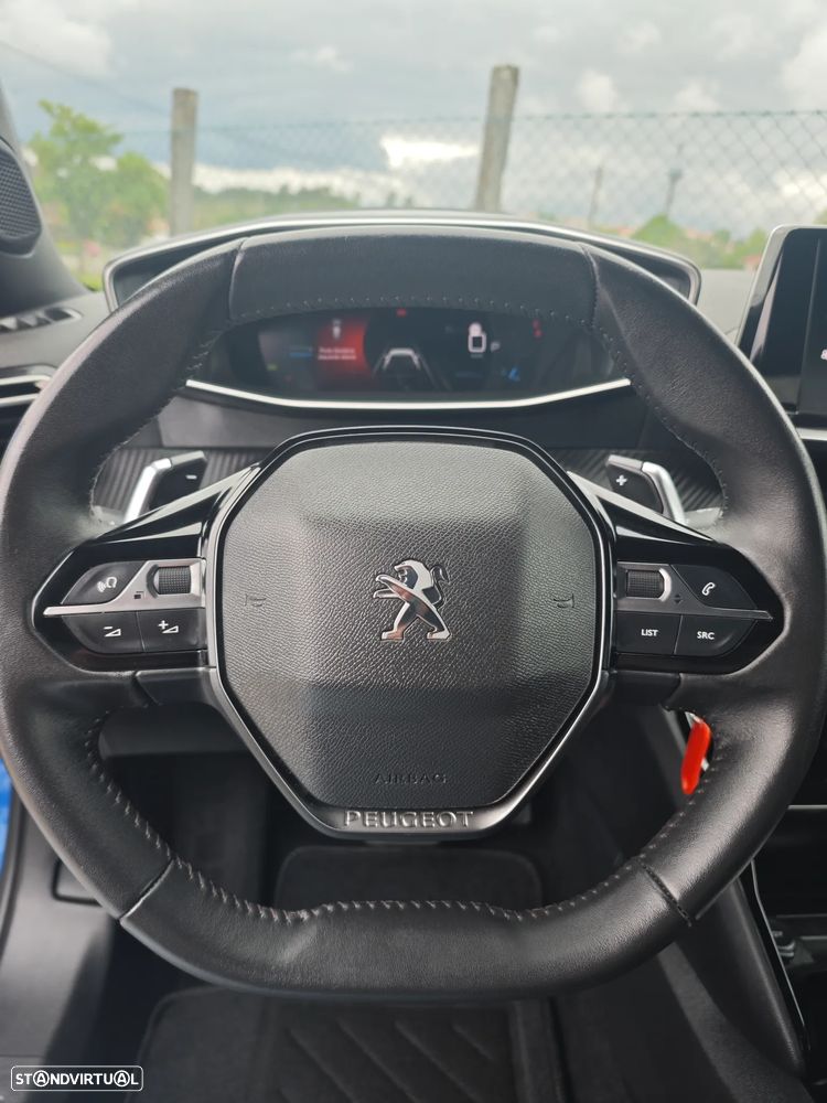 Peugeot 2008 1.2 PureTech Allure Pack EAT8 - 20