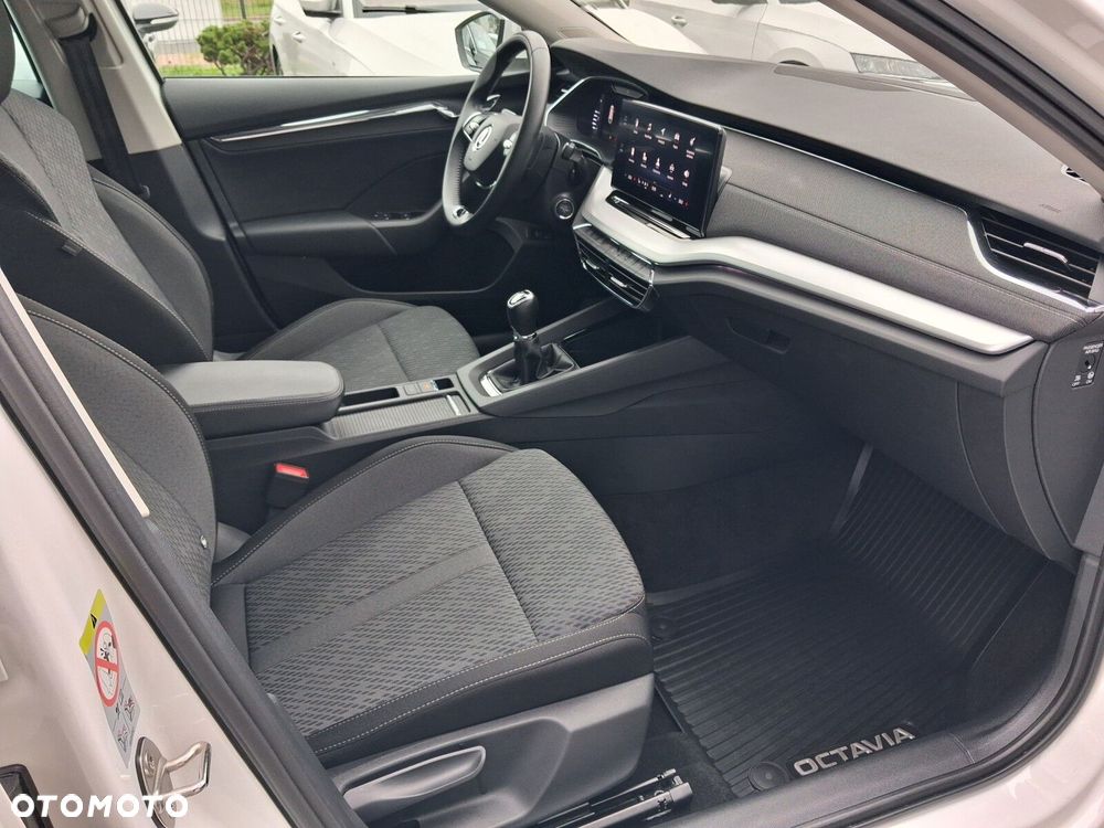 Skoda Octavia 1.5 TSI ACT Style - 9