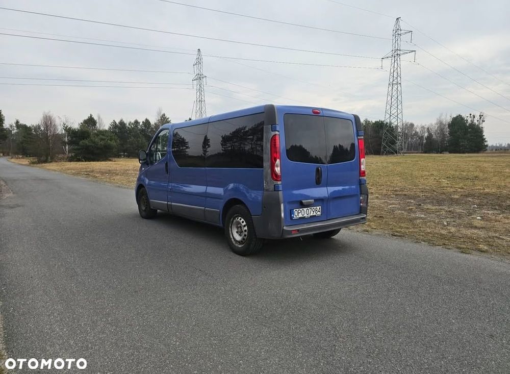 Opel Vivaro - 8