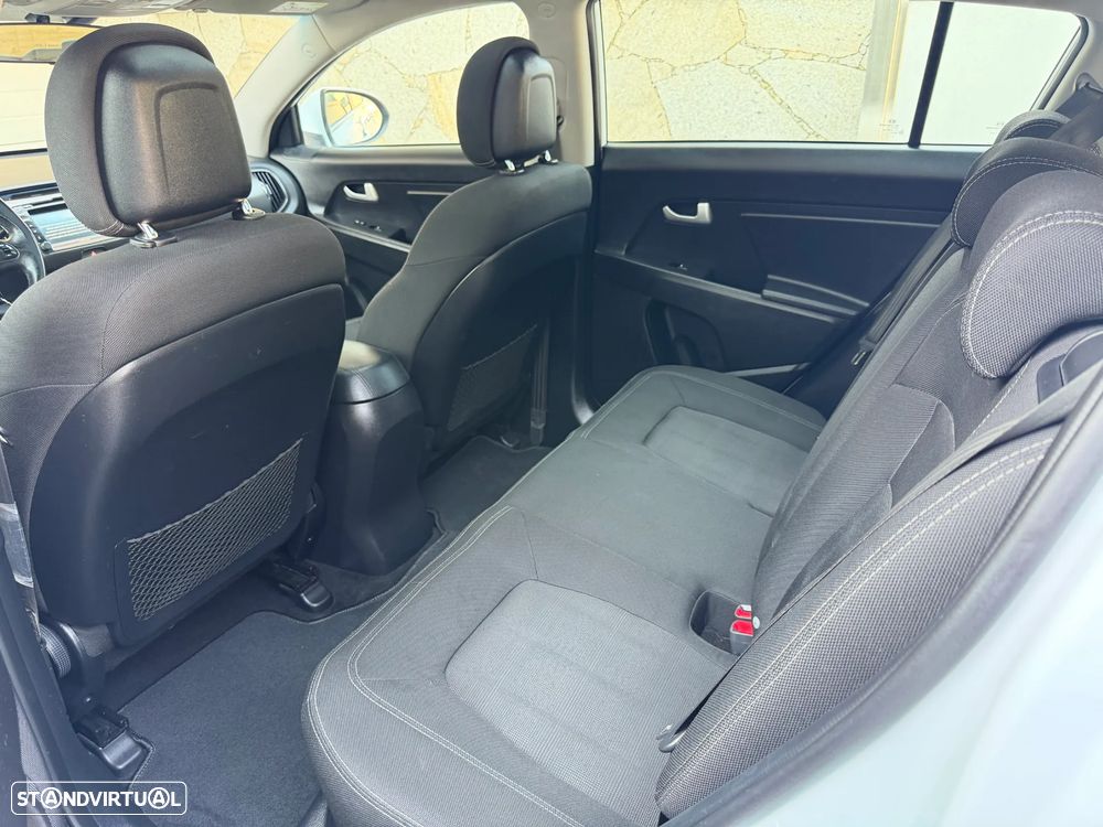 Kia Sportage 1.7 CRDi ISG TX Navi - 10
