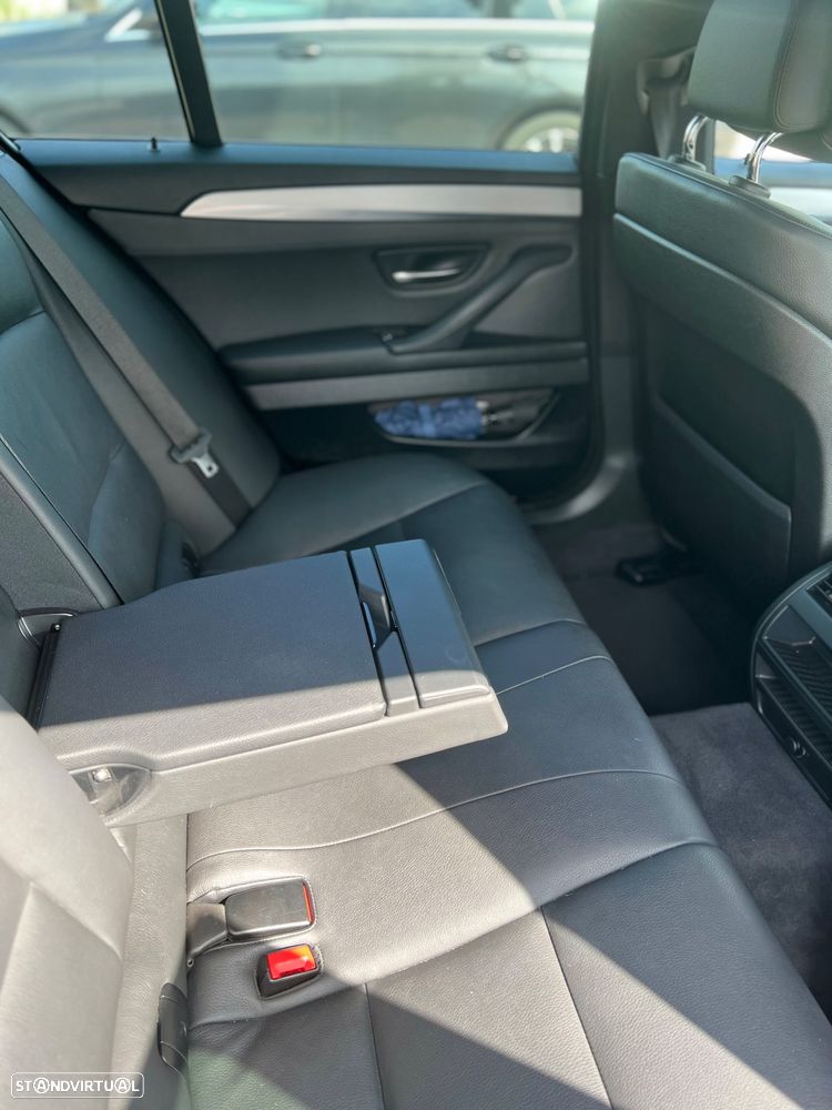 BMW 520 d Auto - 12