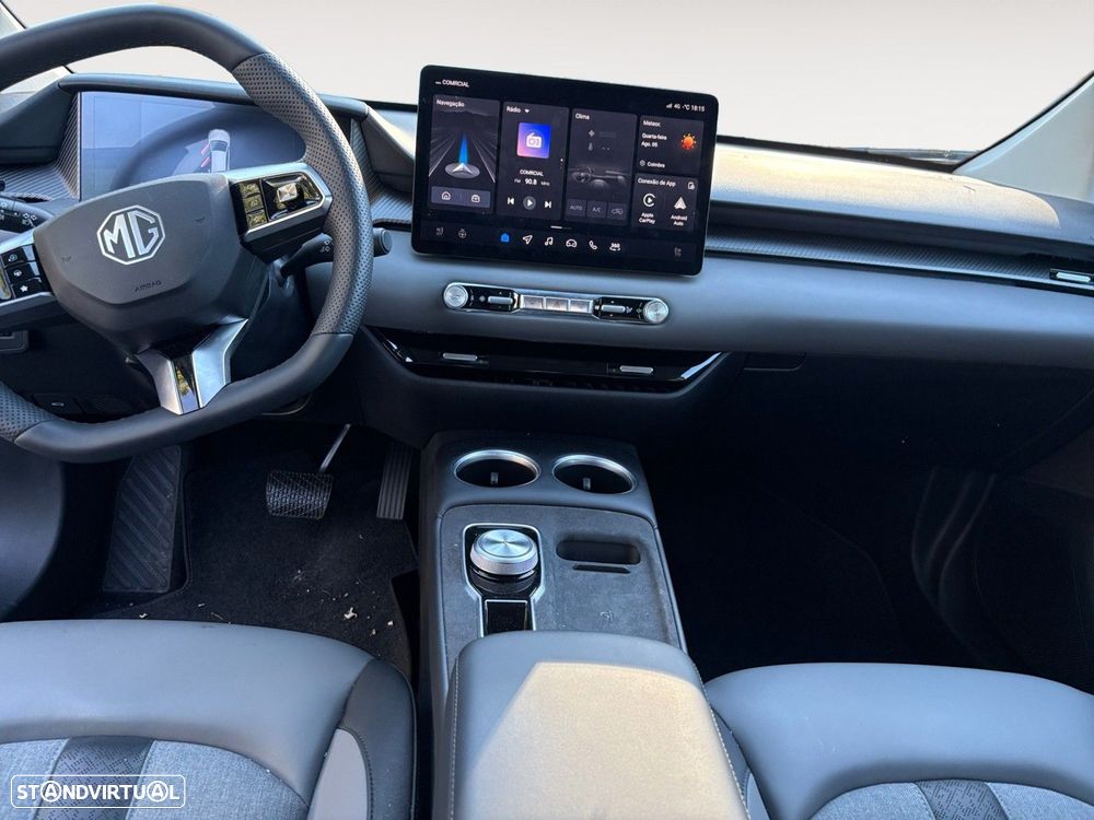 MG MG4 64 kWh Luxury - 11