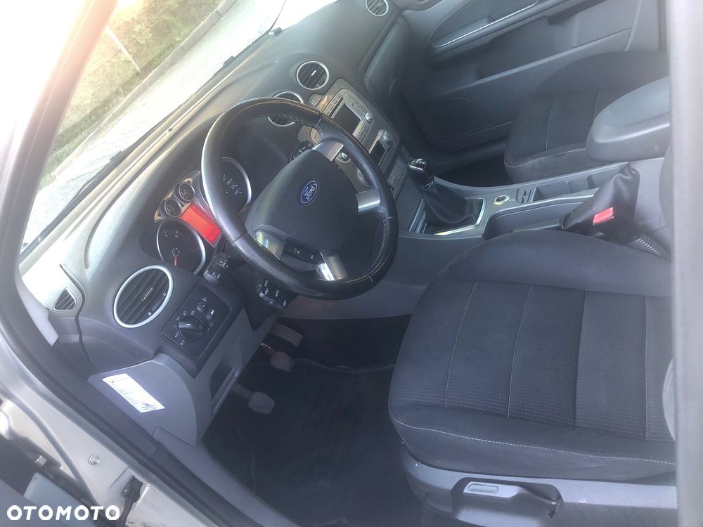 Ford Focus 1.8 FF Platinium X - 25