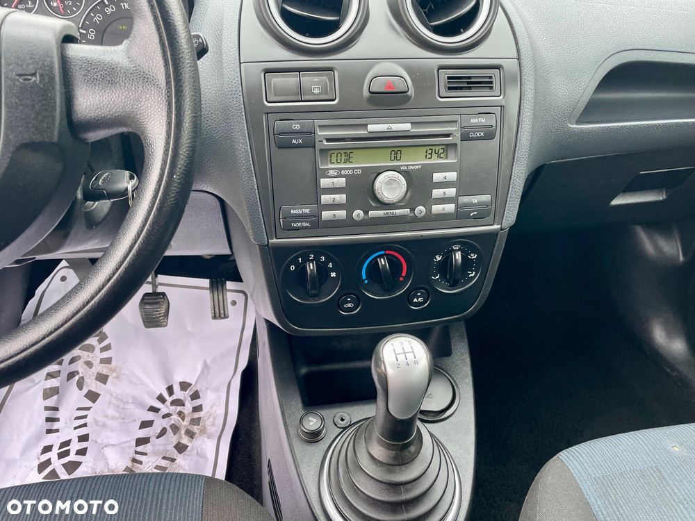 Ford Fiesta - 27