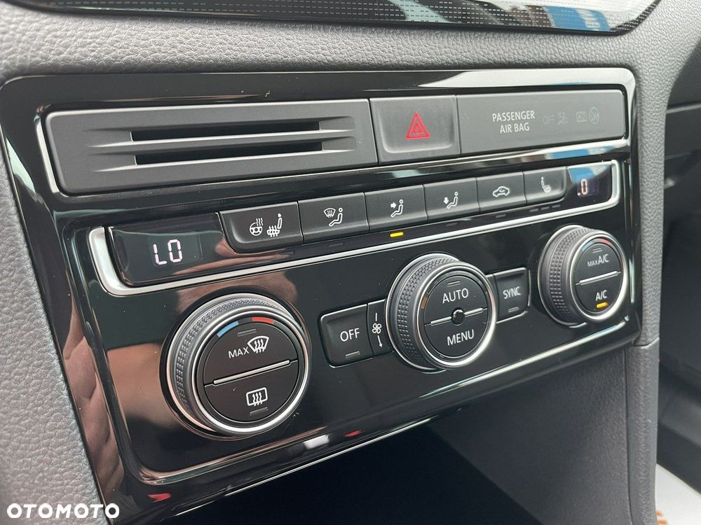 Volkswagen Golf Sportsvan - 28