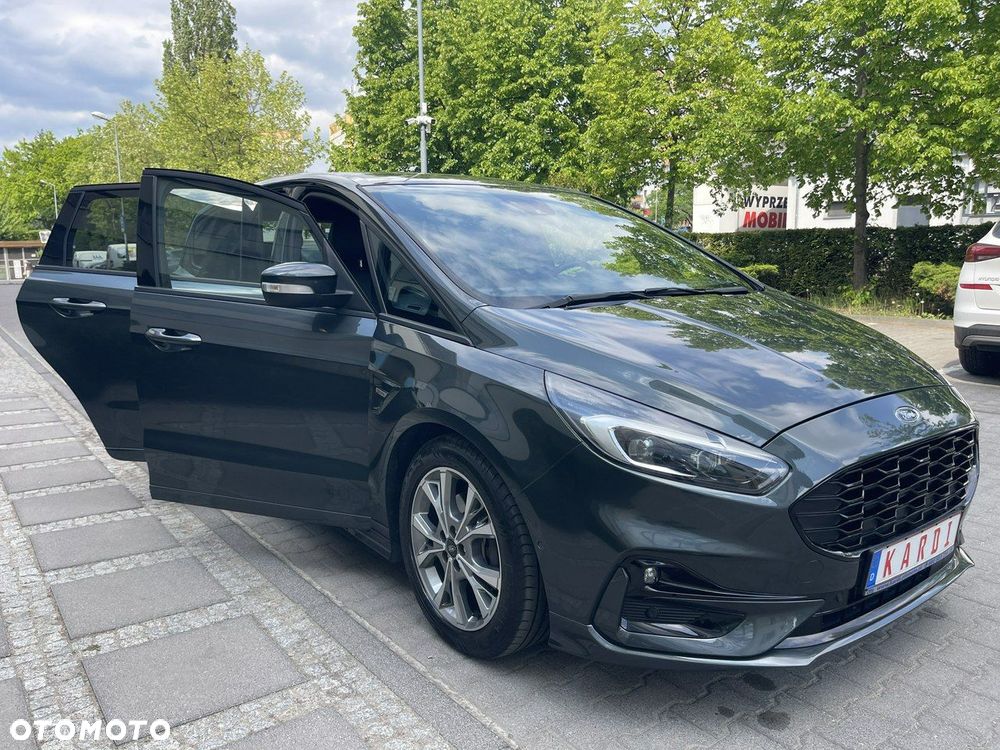 Ford S-Max - 17