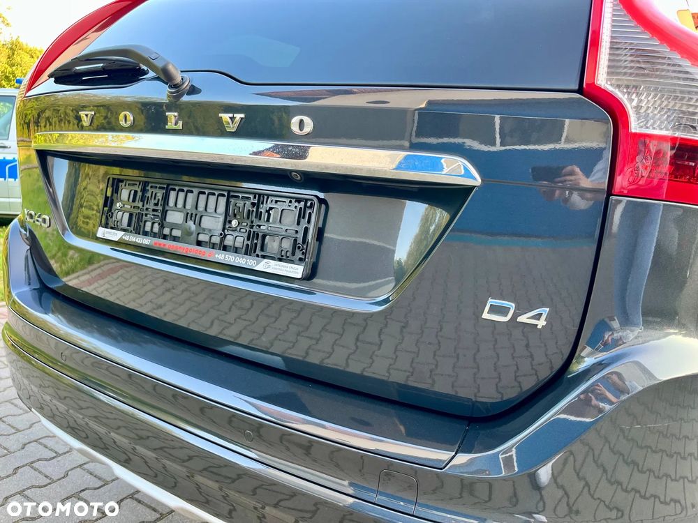 Volvo XC 60 D4 Momentum - 8