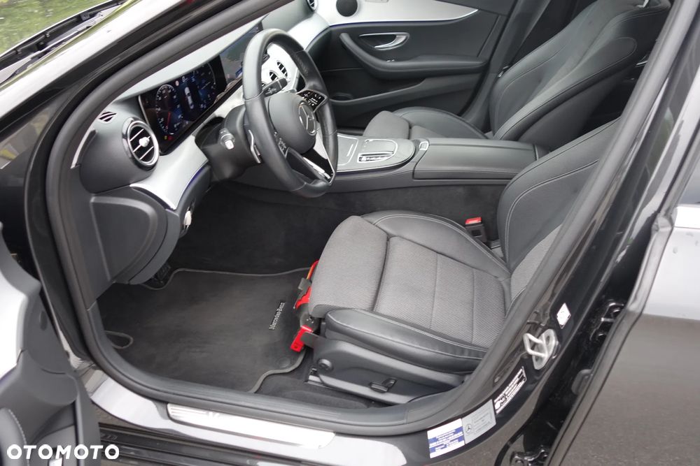 Mercedes-Benz Klasa E 220 d 4-Matic Avantgarde - 15