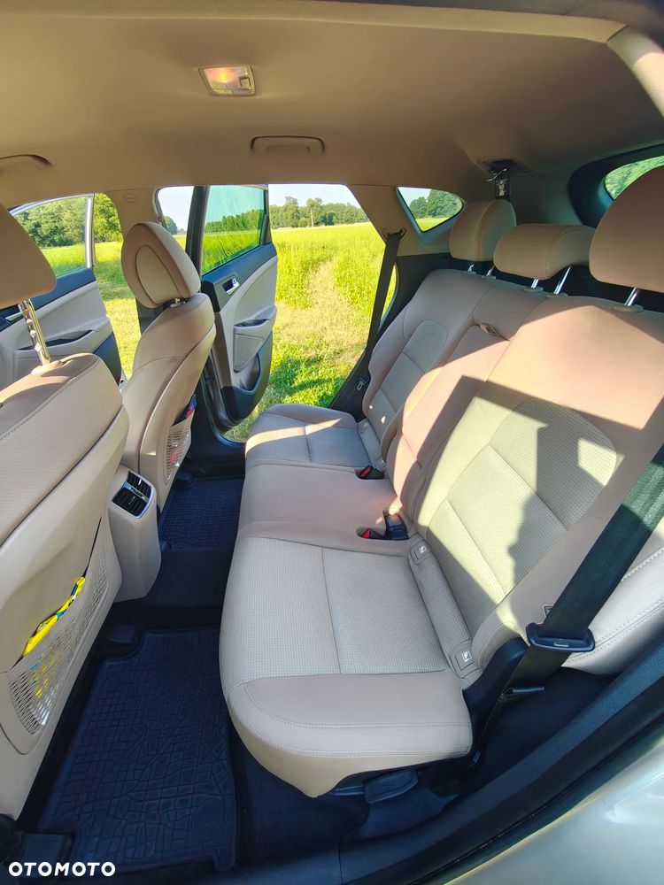 Hyundai Tucson 1.7 CRDI BlueDrive Comfort 2WD - 14
