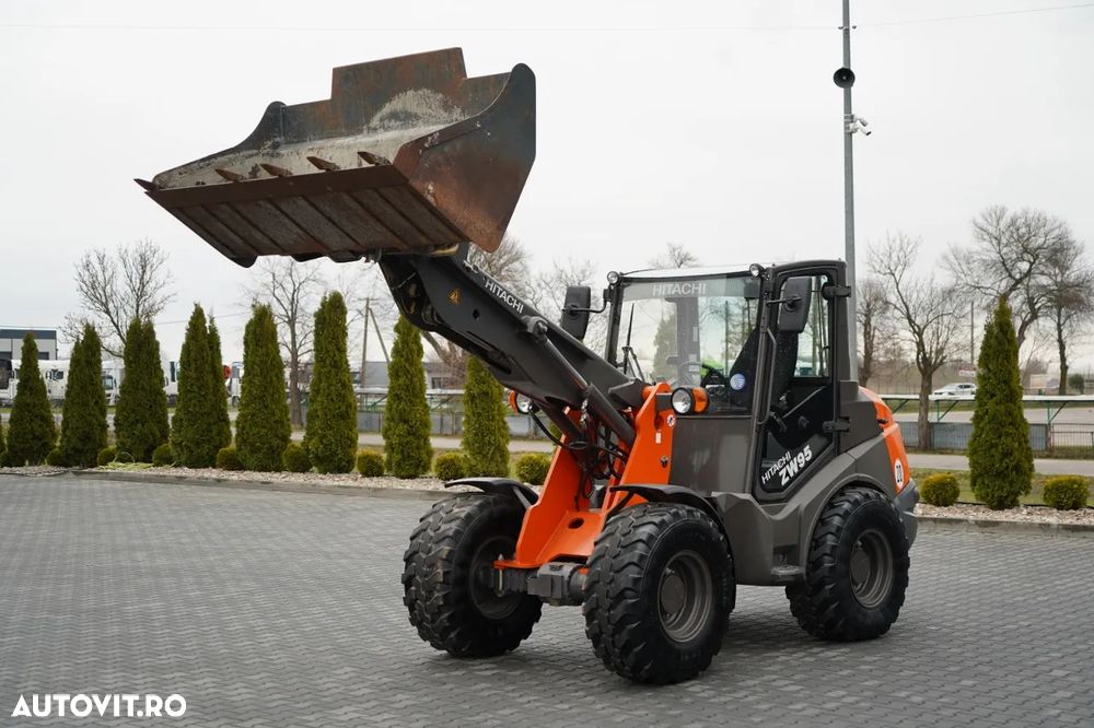 Hitachi ZW95 / ÎNCĂRCĂTOR PE ROȚI / 2020 / FURCĂ PENTRU PALEȚI - 2