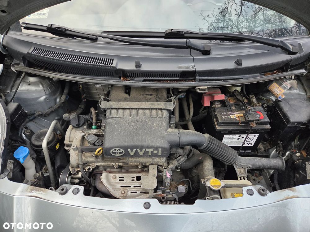 Toyota Yaris 1.3 - 11