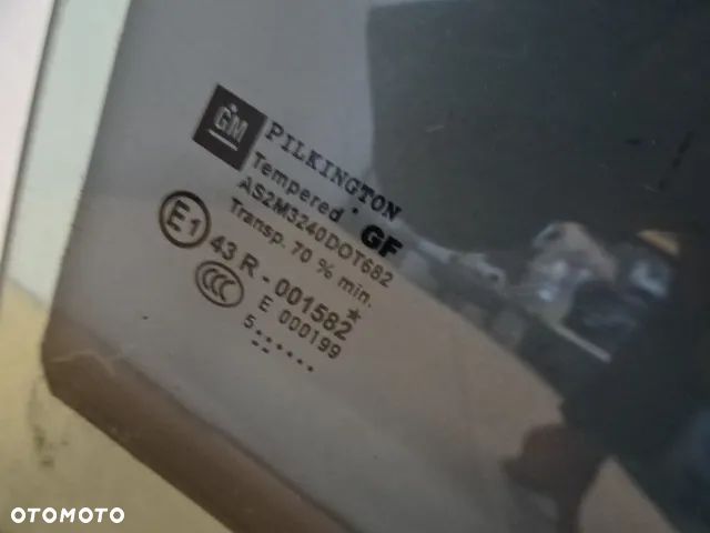 SZYBA BOCZNA PRAWY TYŁ OPEL ZAFIRA B NR990 - 3